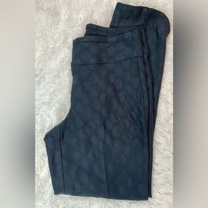 Up! The pant with Thincredible! Fit blue geometric pattern ankle pant Size Small